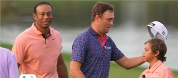 Tiger thiab Charlie Woods Pair nrog Justin thiab Mike Thomas ntawm PNC Champi...